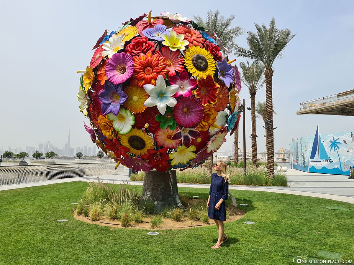 Dubai Flower Tree, Dubai Creek Harbour, Fotospot, Blumenbaum, Sehenswürdigkeit