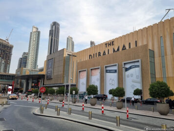 The main entrance to Dubai Mall