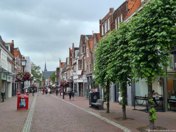 Main shopping street Grote Noord