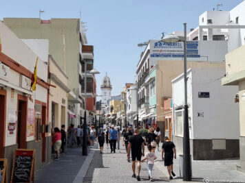 The shopping street in Candelaria