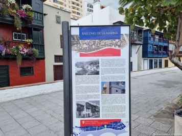 Information board about the Balcones de la Avenida Marítima