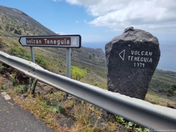 Hiking trail to the volcano Teneguia