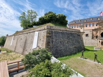 Festungsmauer Zitadelle Petersberg