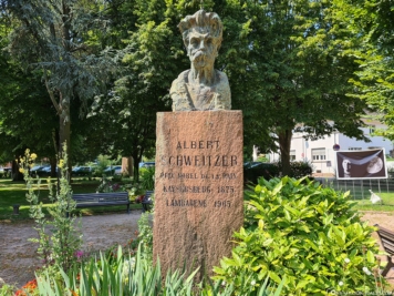 Albert Schweitzer Denkmal