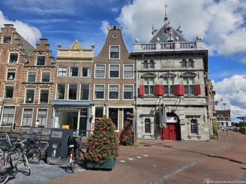 Scales of Haarlem