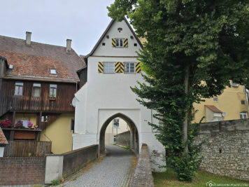 Weir walkway with watering gate