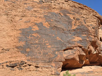 Alte Petroglyphen