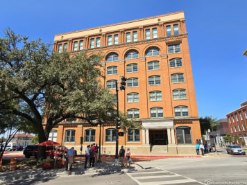 The Sixth Floor Museum at Dealey Plaza