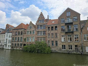 Houses on the Leie