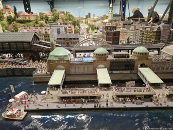 Themenbereich Hamburg - Landungsbrücken