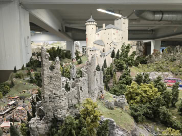Themenbereich Schweiz - Castello di Montebello