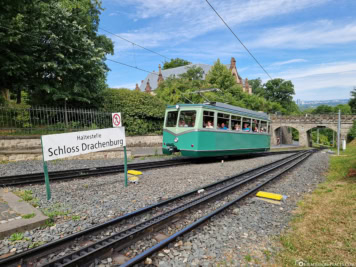 Middle station of the cable car at the castle