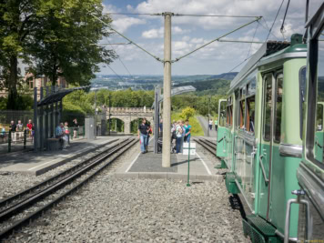 Middle station of the cable car at the castle