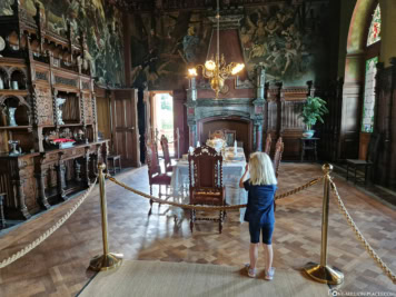 Tour of Drachenburg Castle