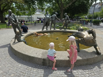Brunnen "Kreislauf des Geldes"