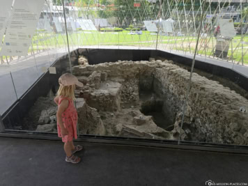 Archäologische Vitrine